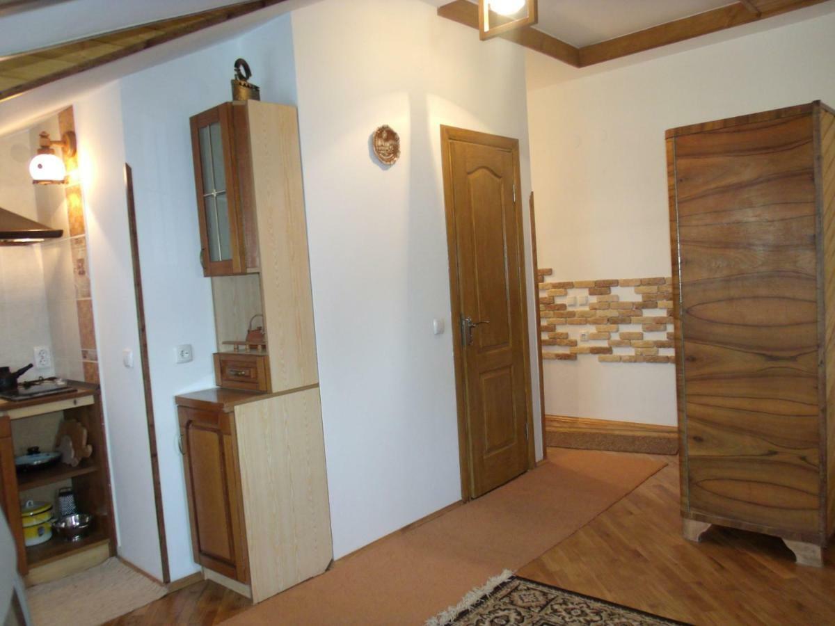 Квартира-студия в стиле Шале Трускавец Экстерьер фото