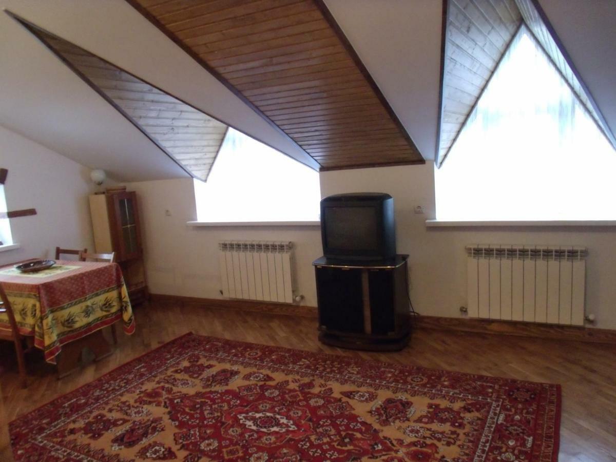Квартира-студия в стиле Шале Трускавец Экстерьер фото