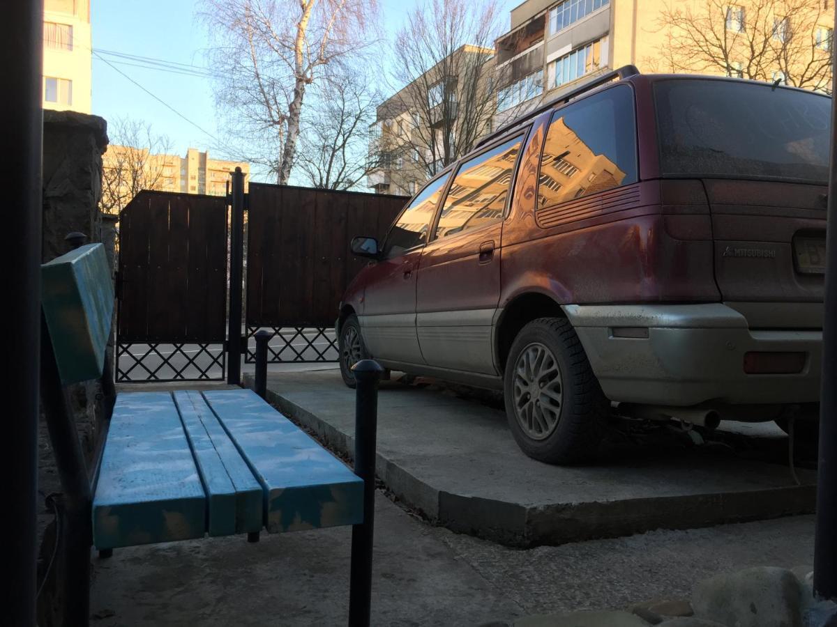 Квартира-студия в стиле Шале Трускавец Экстерьер фото